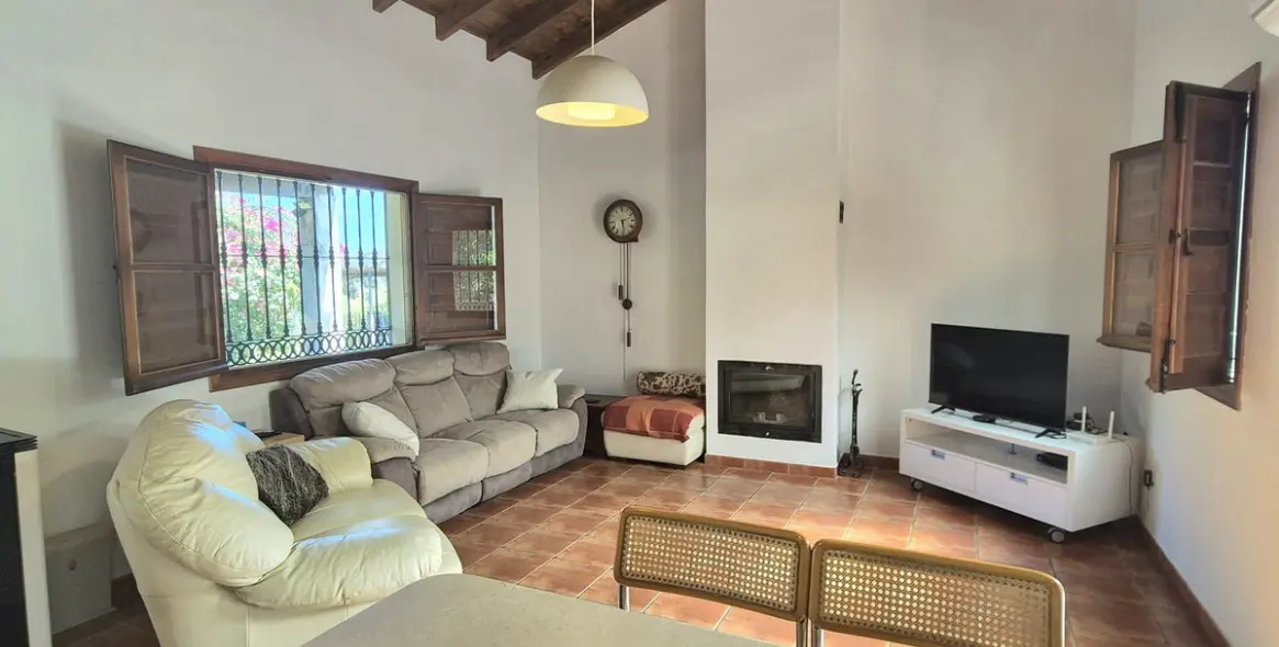 Продажа  отдельно стоящей виллы в Coín 9