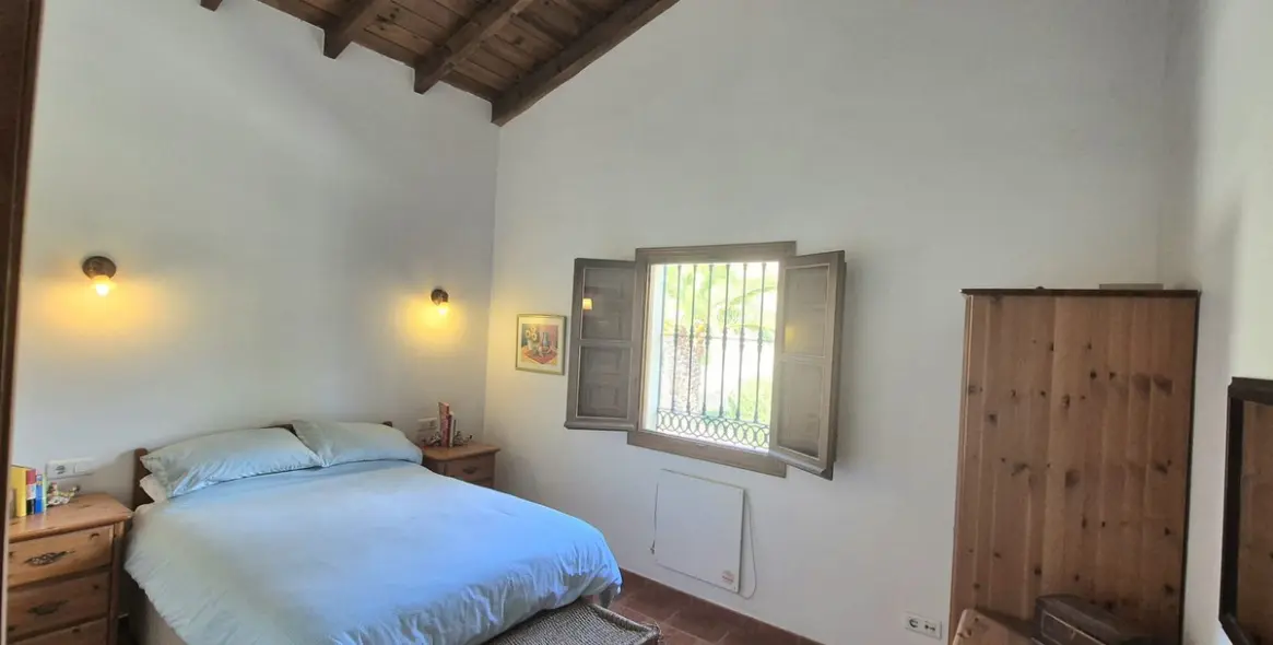 Продажа  отдельно стоящей виллы в Coín 14