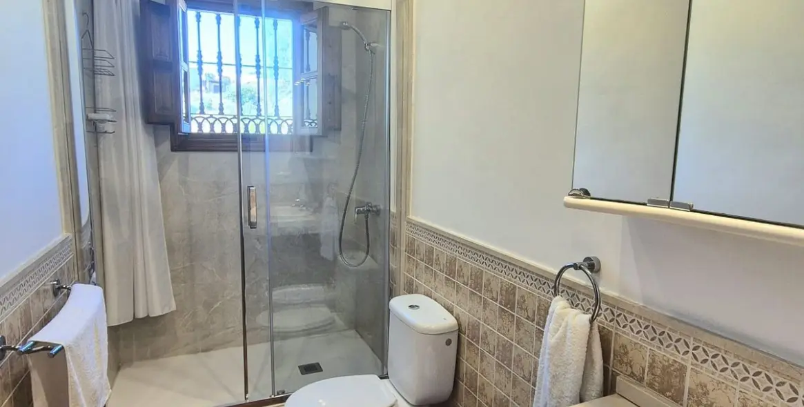 Продажа  отдельно стоящей виллы в Coín 18