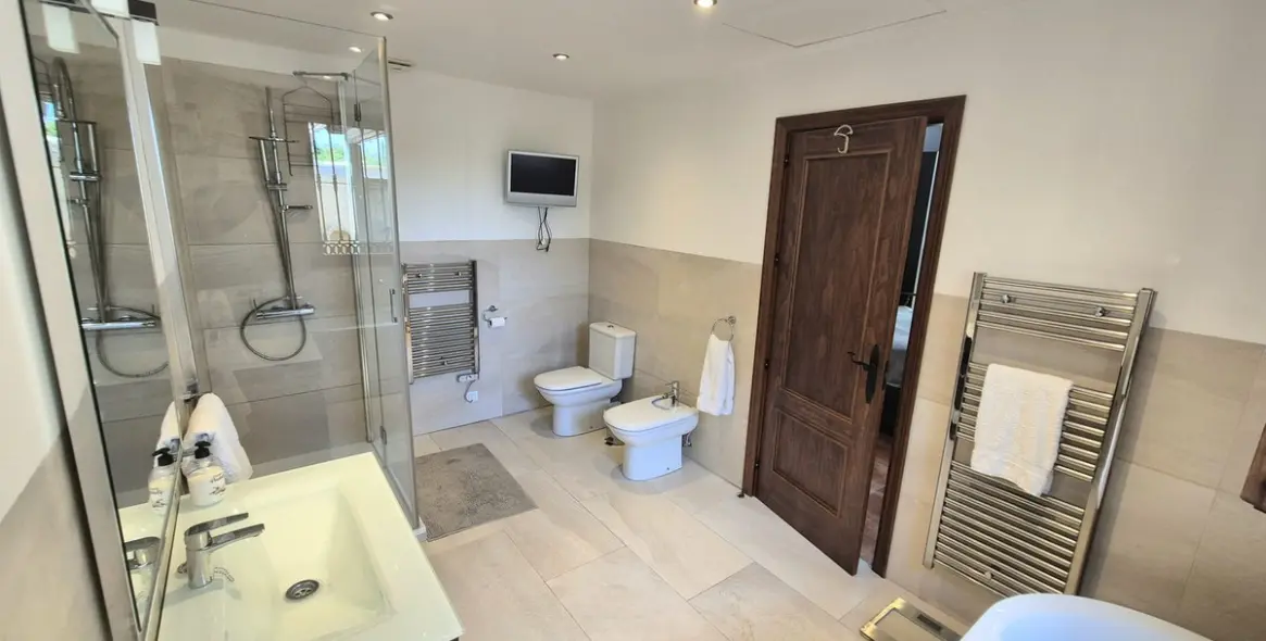 Продажа  отдельно стоящей виллы в Coín 26