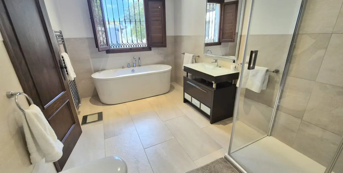 Продажа  отдельно стоящей виллы в Coín 27