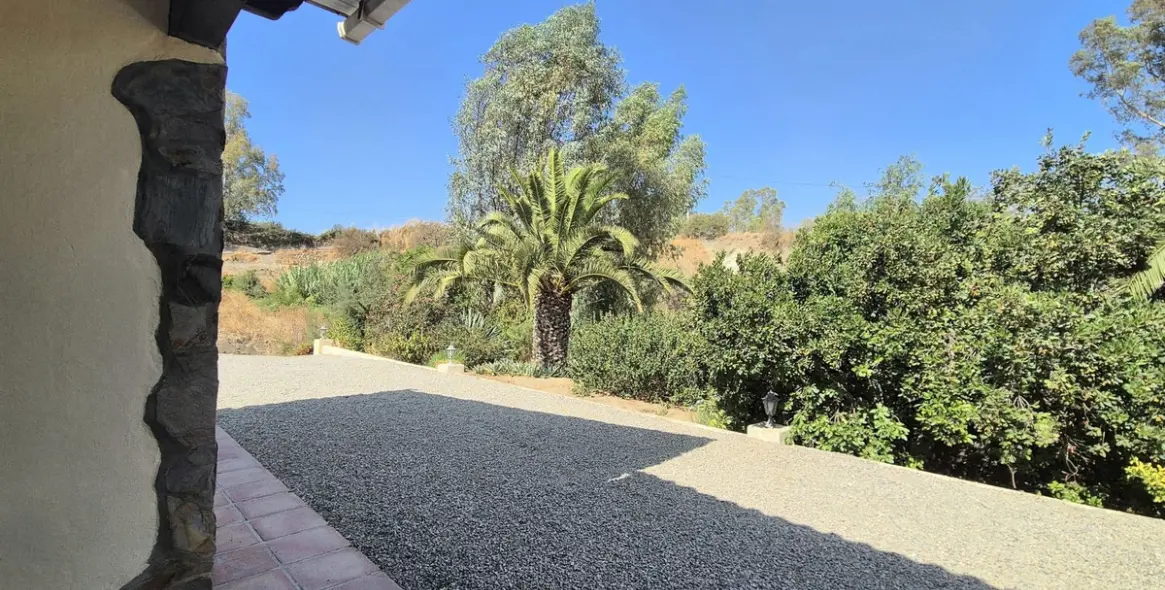 Продажа  отдельно стоящей виллы в Coín 34