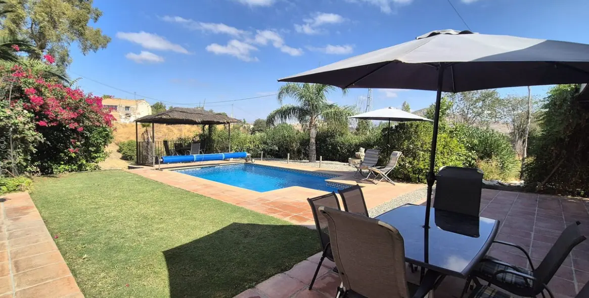 Продажа  отдельно стоящей виллы в Coín 39