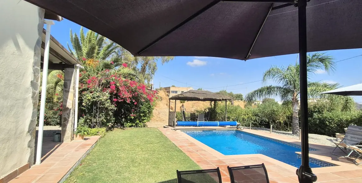 Продажа  отдельно стоящей виллы в Coín 40