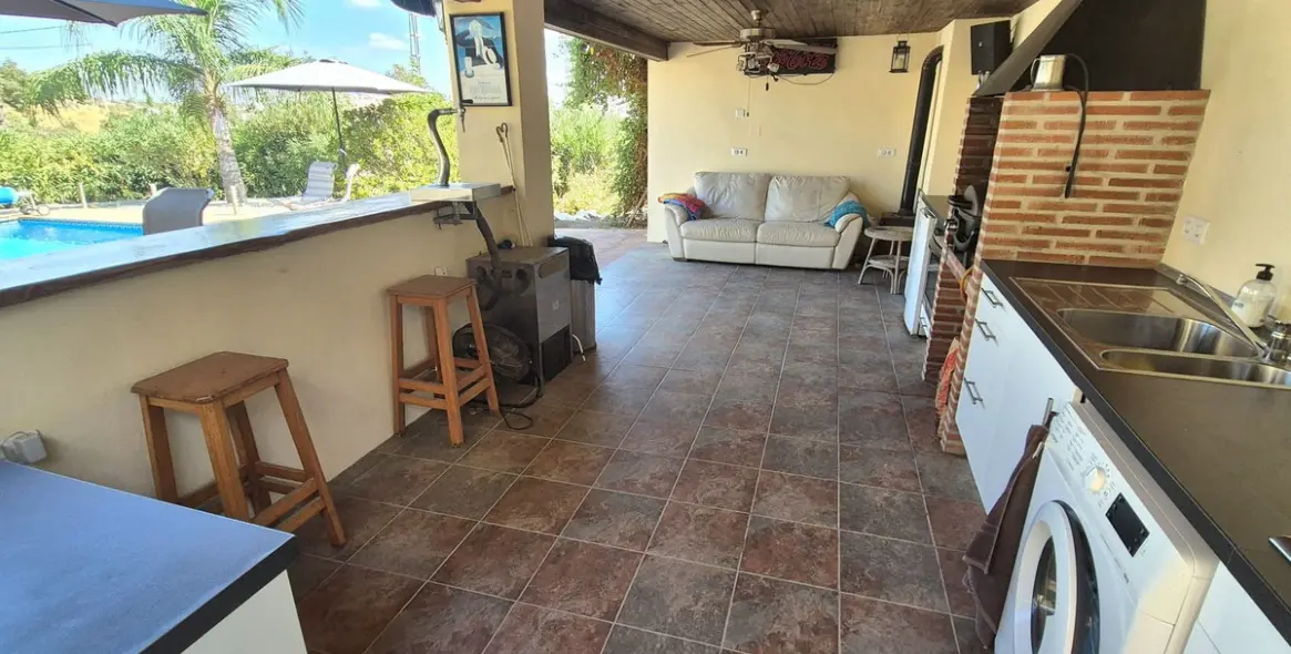 Продажа  отдельно стоящей виллы в Coín 46