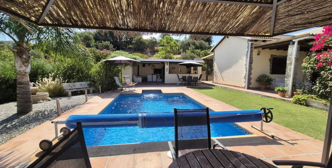 Продажа  отдельно стоящей виллы в Coín 53