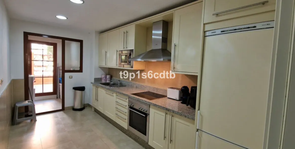 Продажа апартаментов на первом этаже в Benahavís 10