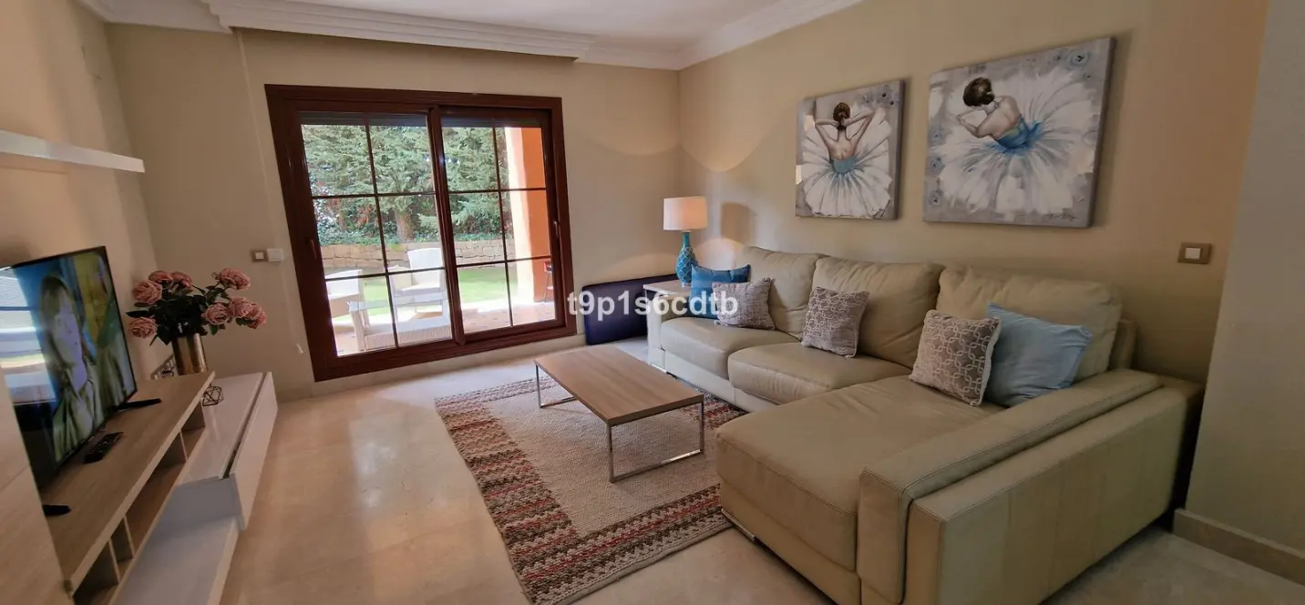 Sale of ground floor apartment in Benahavís 2