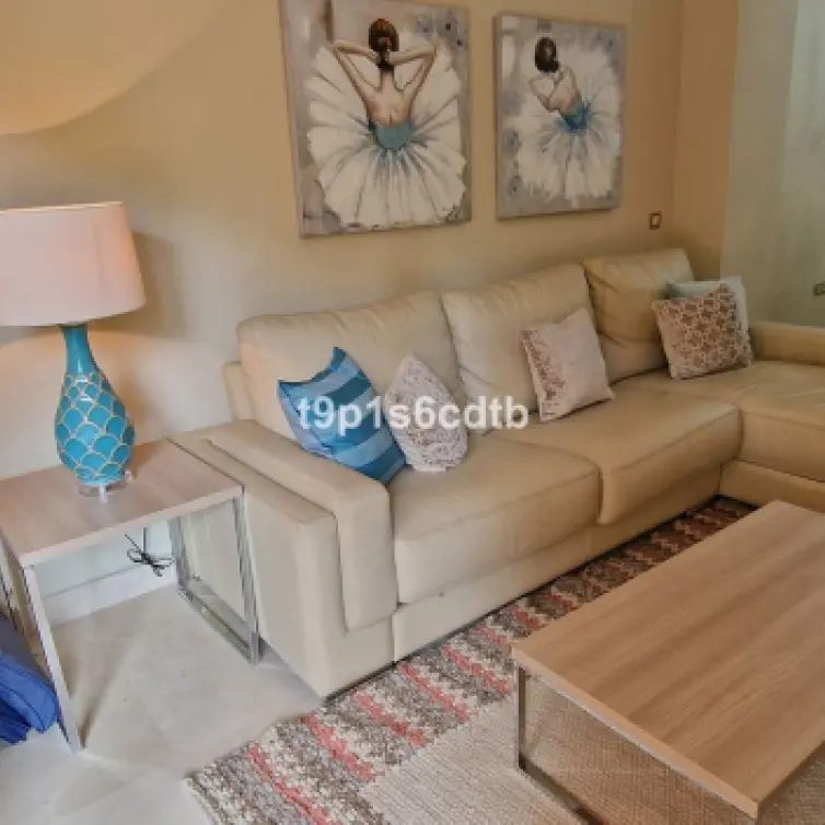 Sale of ground floor apartment in Benahavís