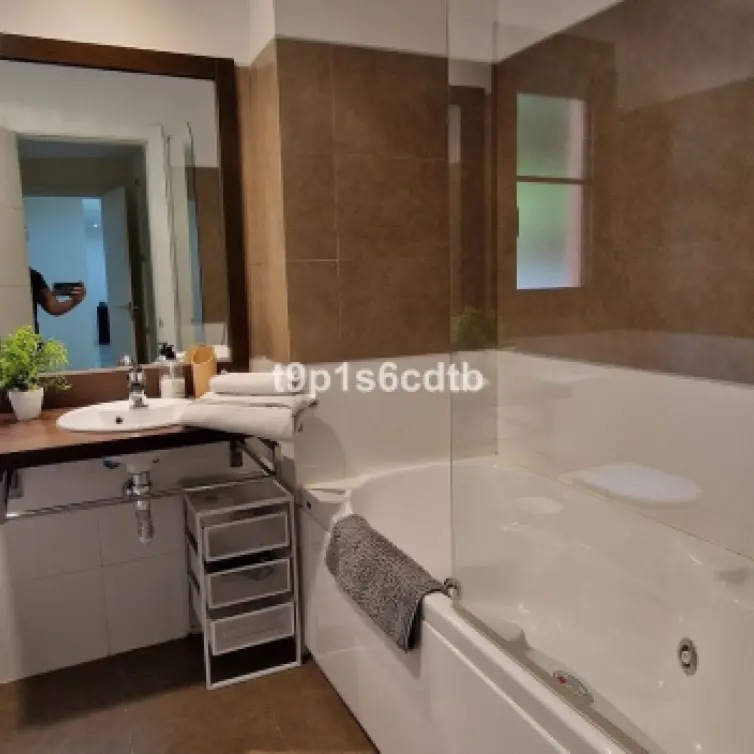 Sale of ground floor apartment in Benahavís