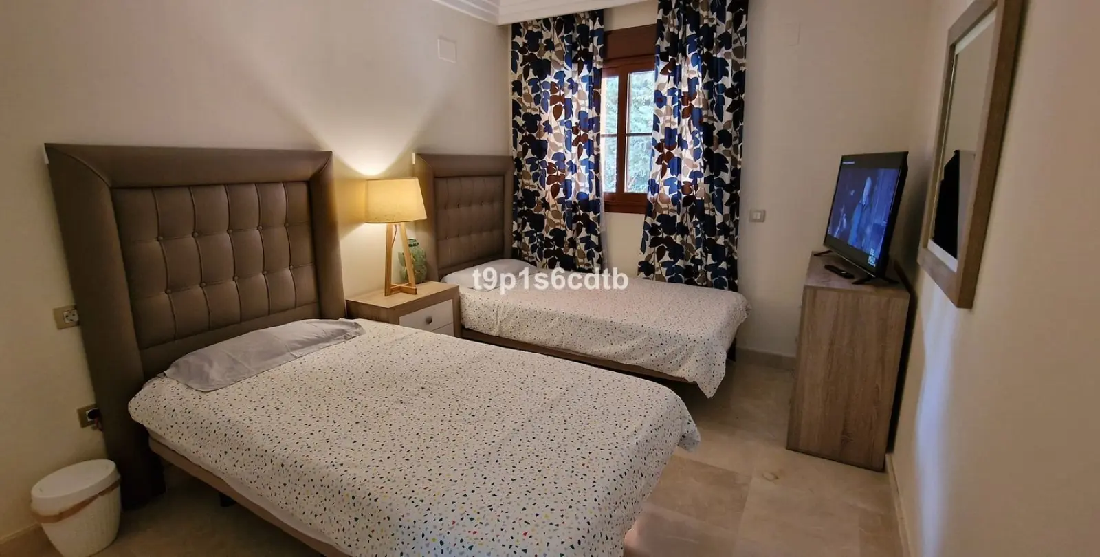 Sale of ground floor apartment in Benahavís 8