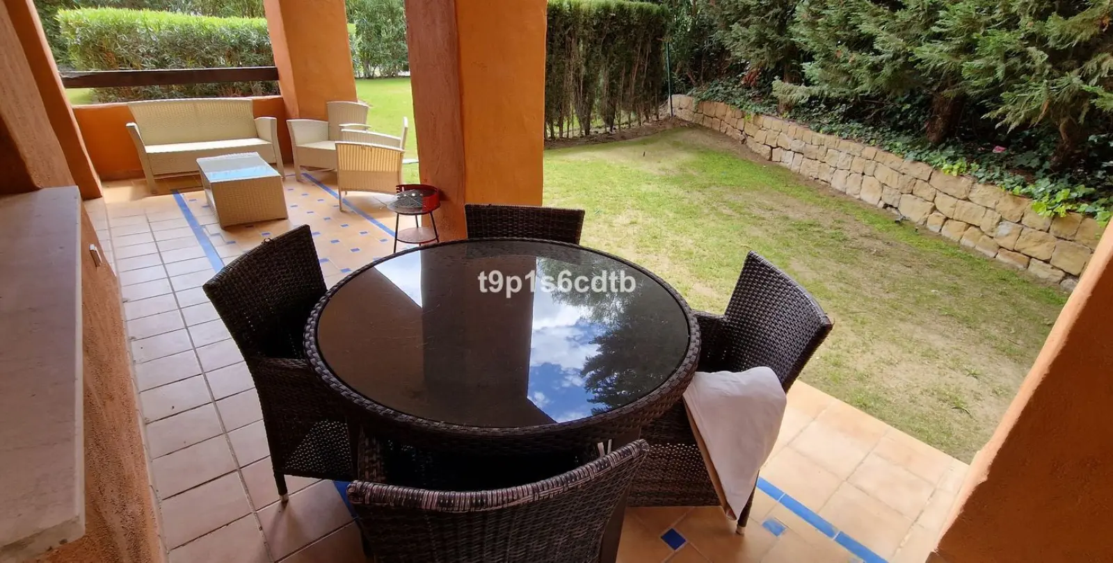 Sale of ground floor apartment in Benahavís 13
