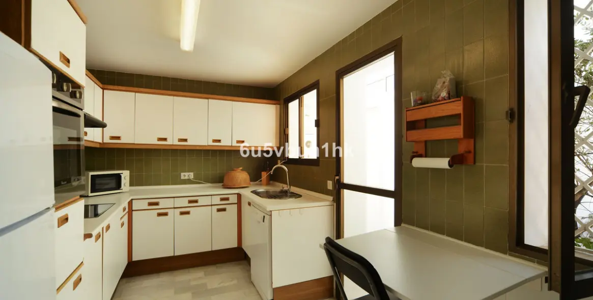 Sale of penthouse in Nueva Andalucía 8