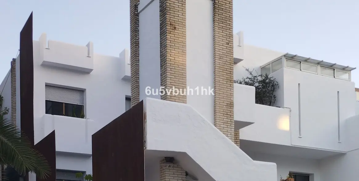 Sale of penthouse in Nueva Andalucía 19