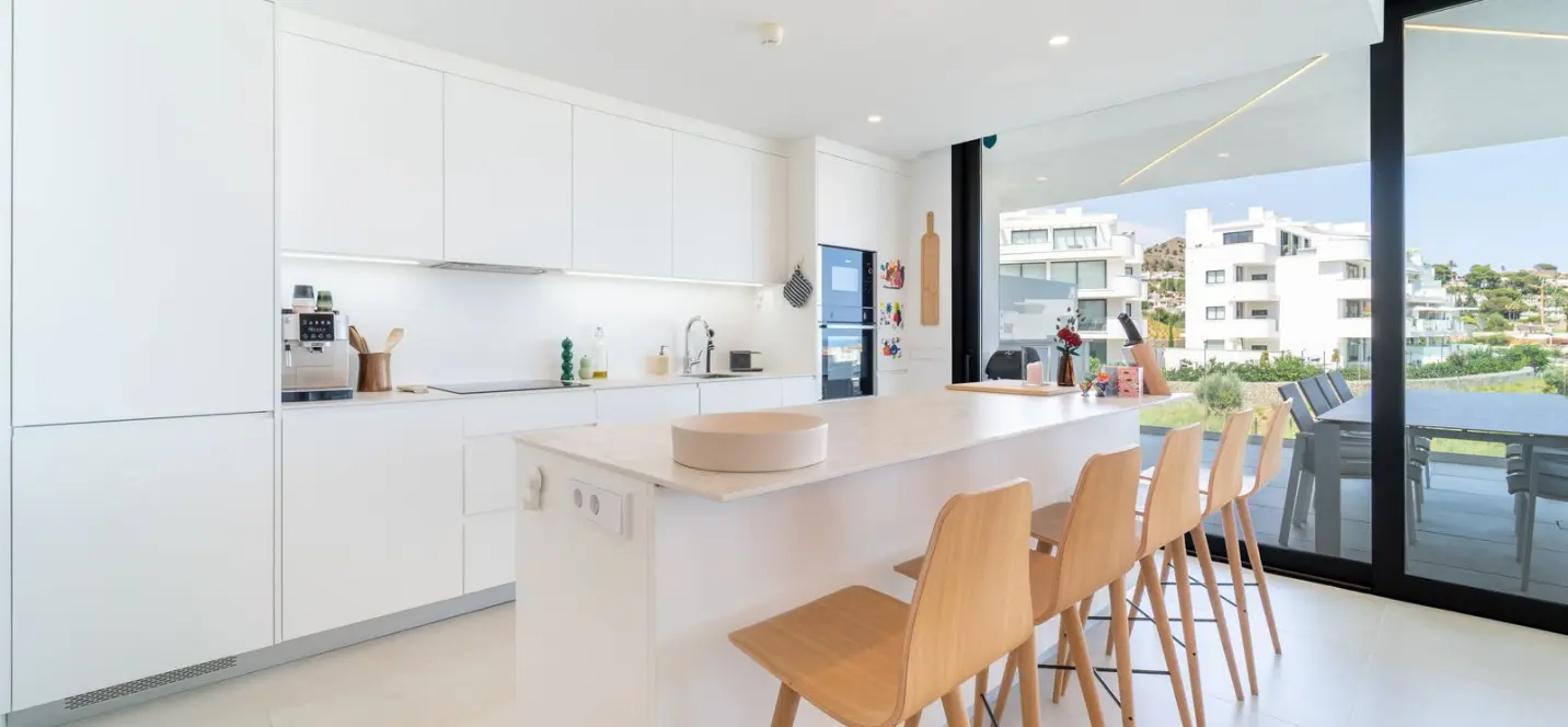 Sale of ground floor apartment in Higueron 1
