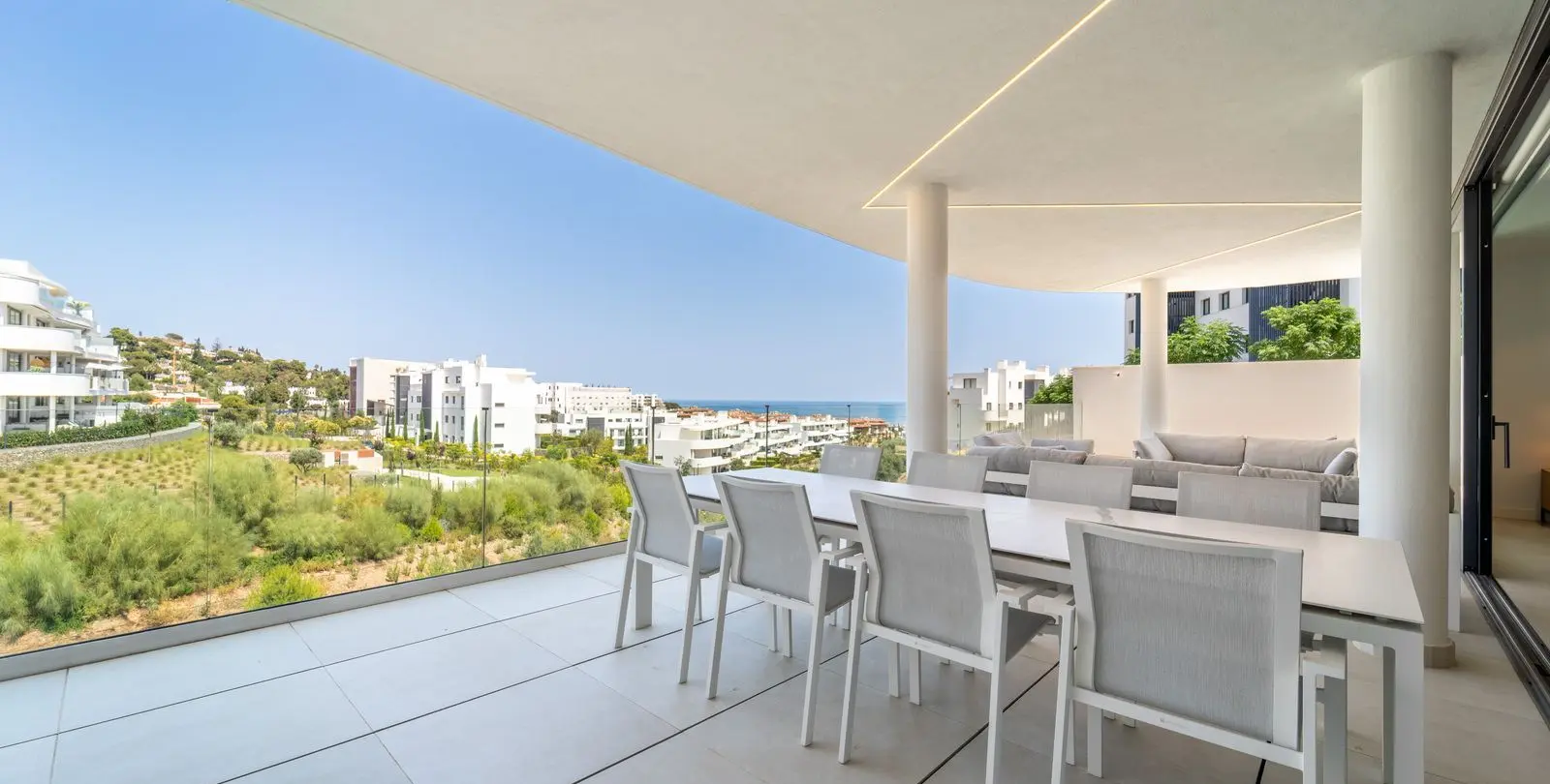 Sale of ground floor apartment in Higueron 3