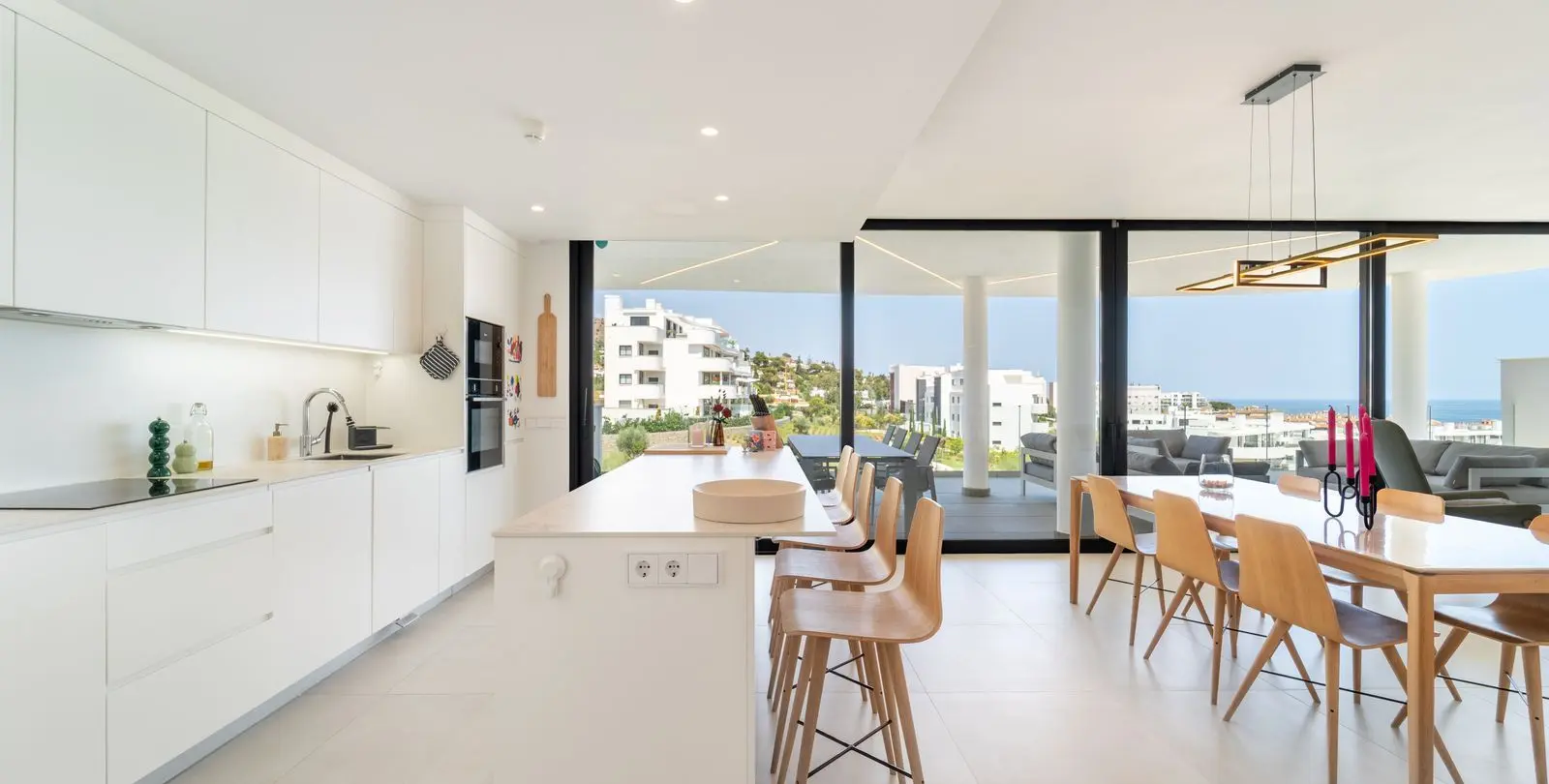 Sale of ground floor apartment in Higueron 4