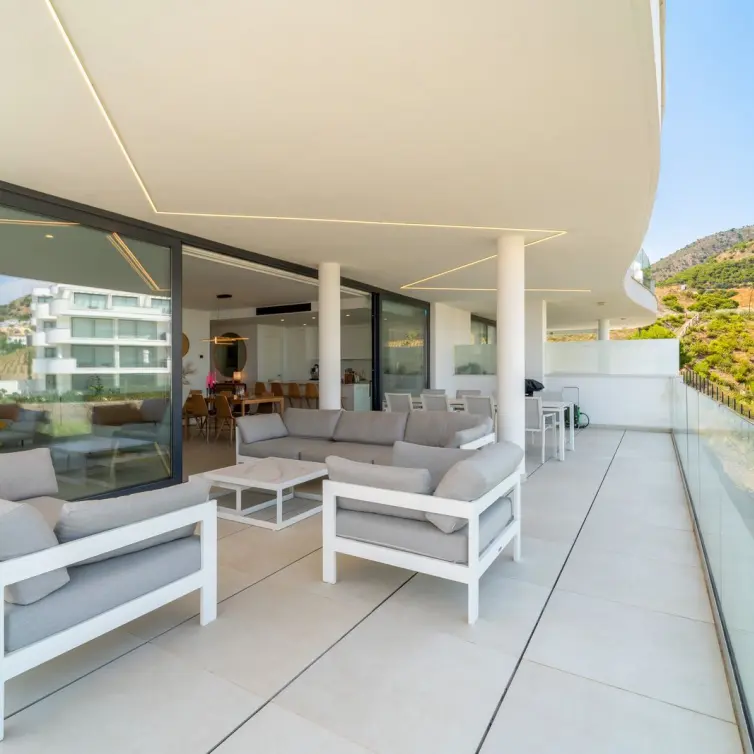 Sale of ground floor apartment in Higueron