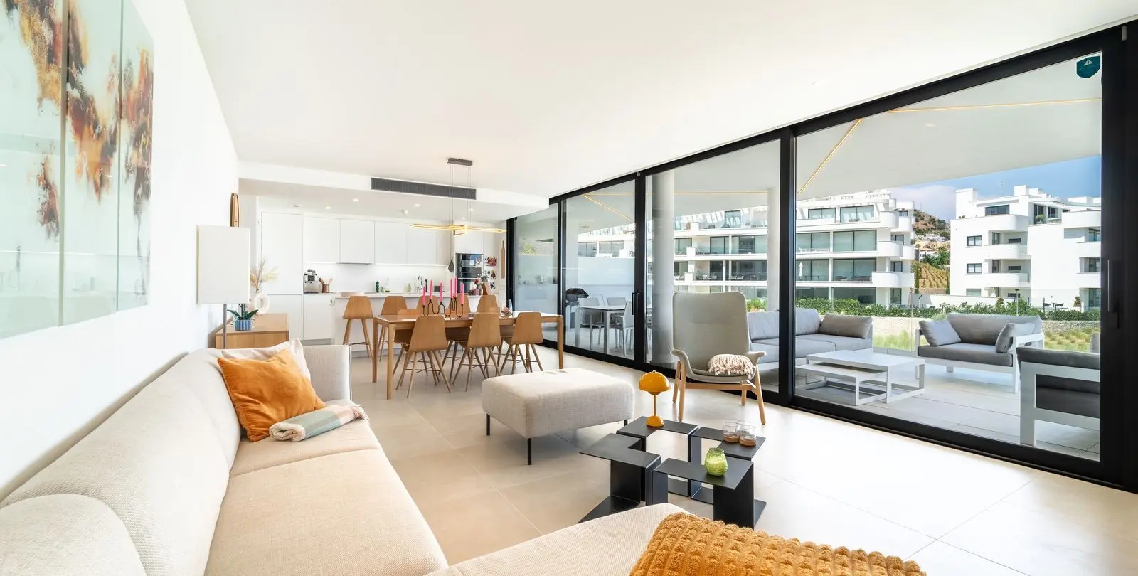 Sale of ground floor apartment in Higueron 8