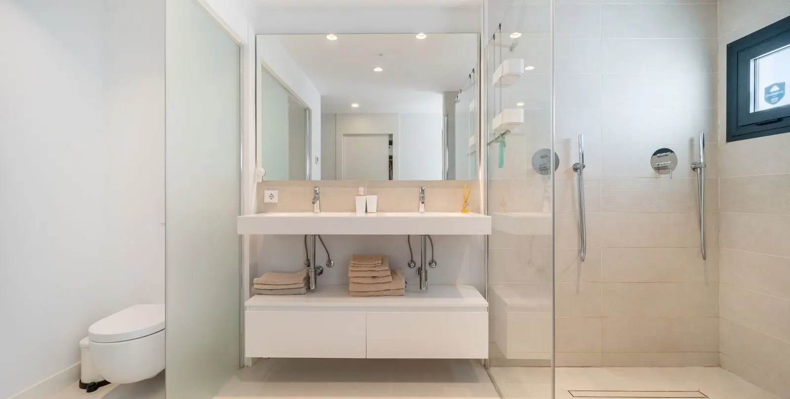 Sale of ground floor apartment in Higueron 11