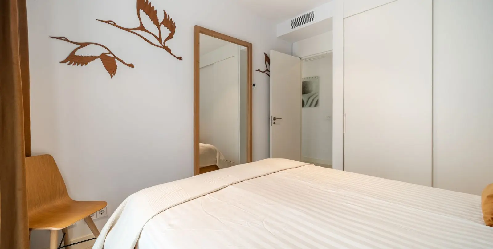 Sale of ground floor apartment in Higueron 27