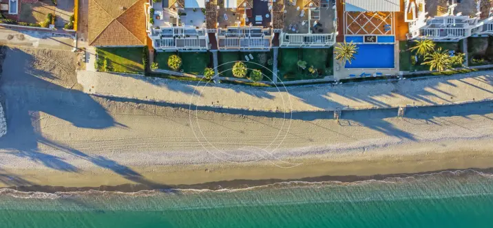 Продажа апартаментов на первом этаже в Estepona 0