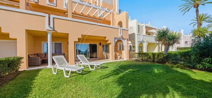 Продажа апартаментов на первом этаже в Estepona 1