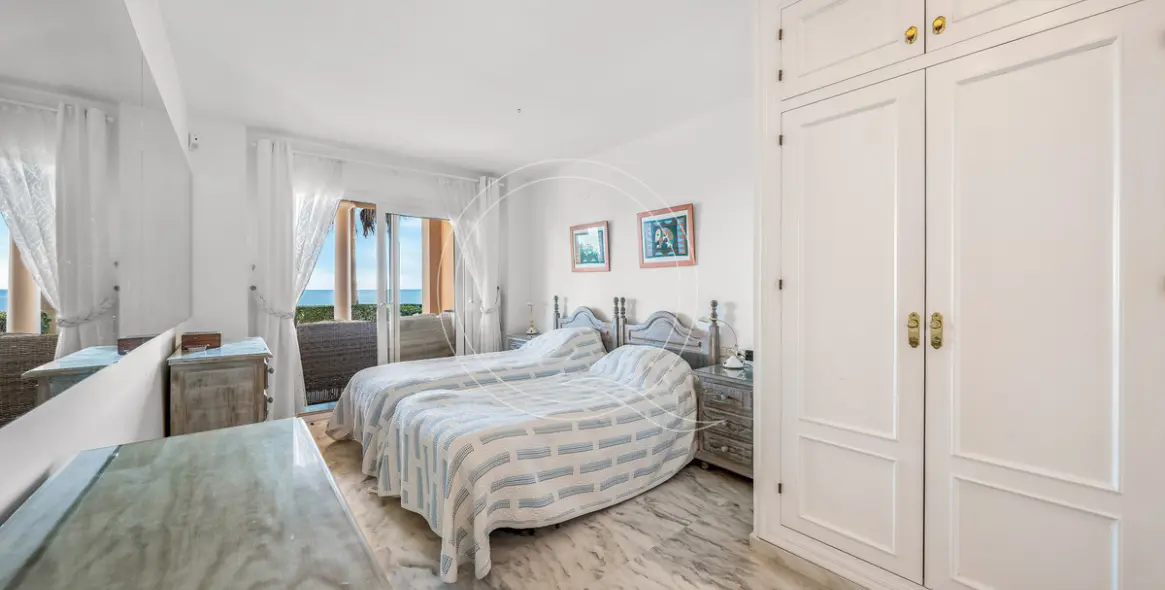 Venta de apartamento en planta baja en Estepona 14