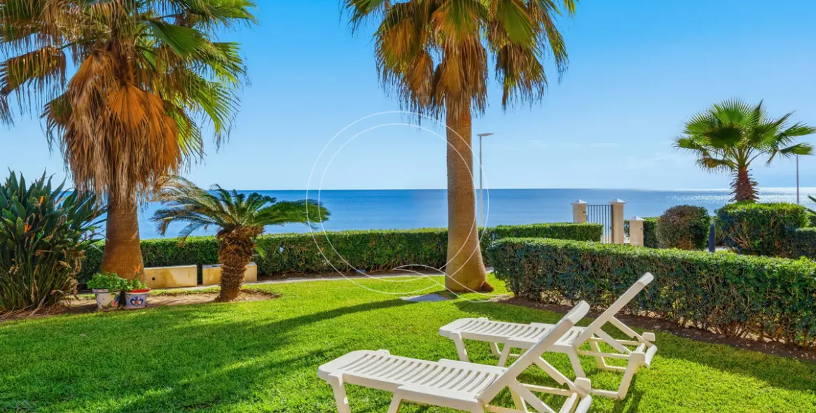 Venta de apartamento en planta baja en Estepona 28