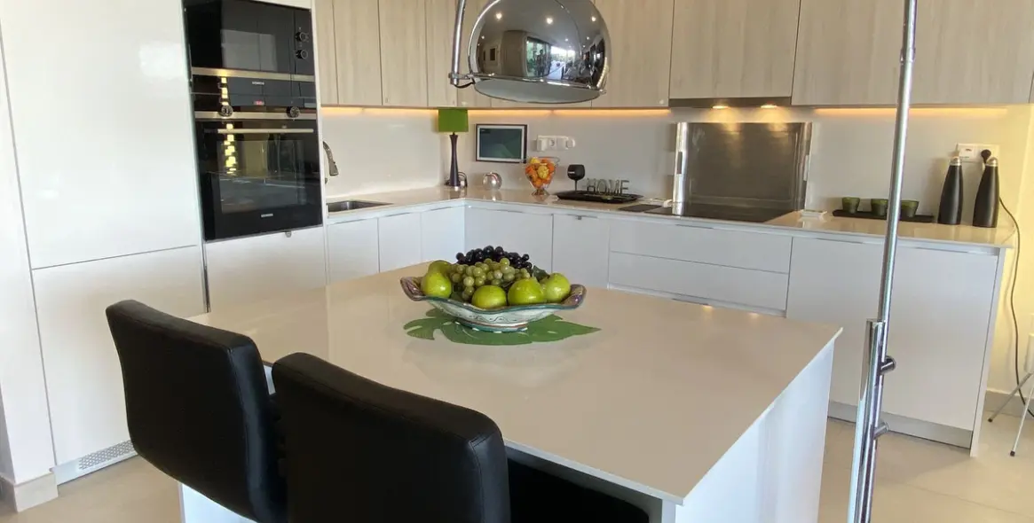 Sale of duplex in Casares Playa 6