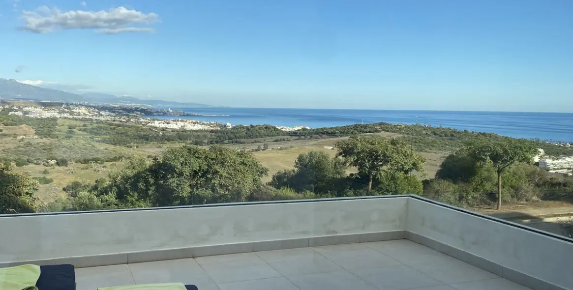Sale of townhouse in Casares Playa 2