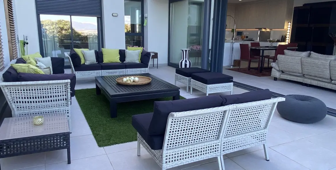 Sale of townhouse in Casares Playa 17