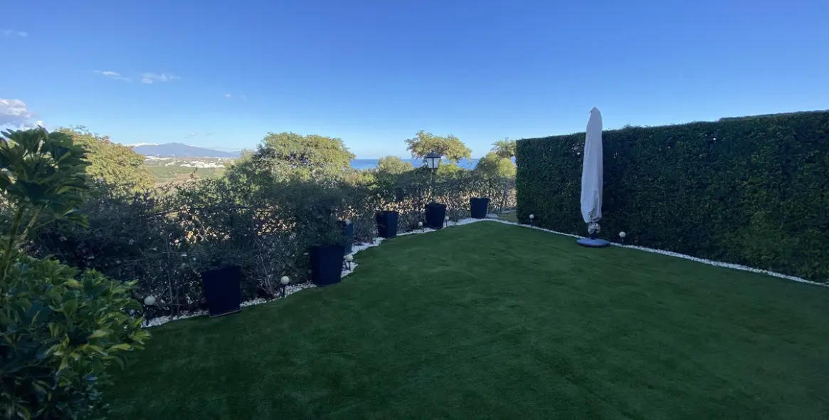 Sale of townhouse in Casares Playa 18