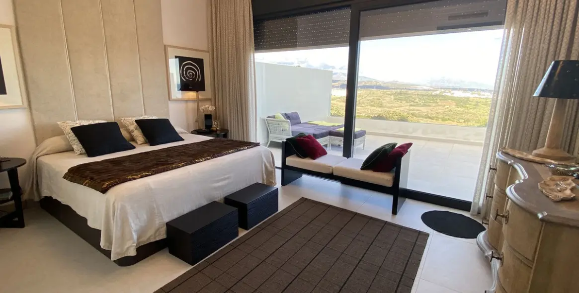 Sale of townhouse in Casares Playa 55