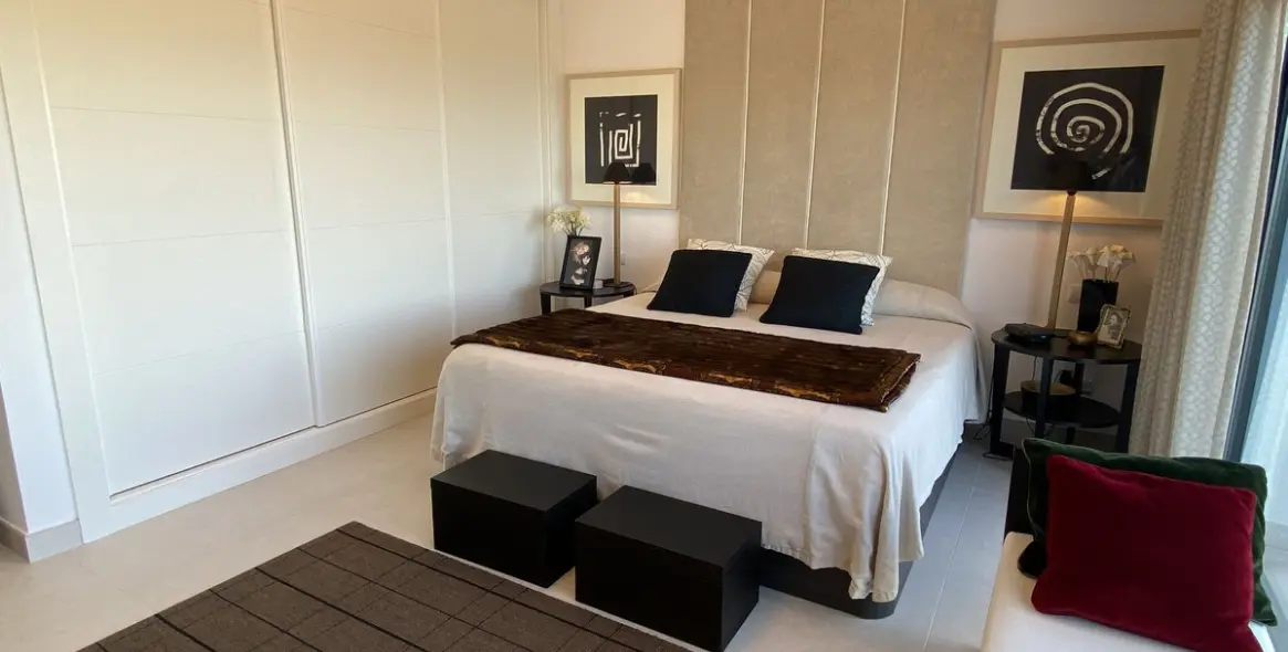 Sale of townhouse in Casares Playa 57