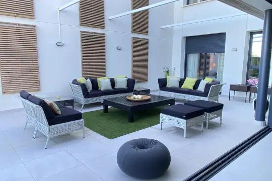 Image 4 thumb