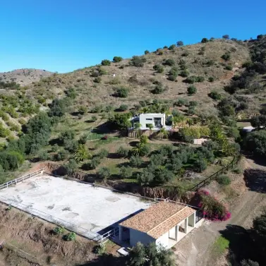 Продажа  отдельно стоящей виллы в Alora