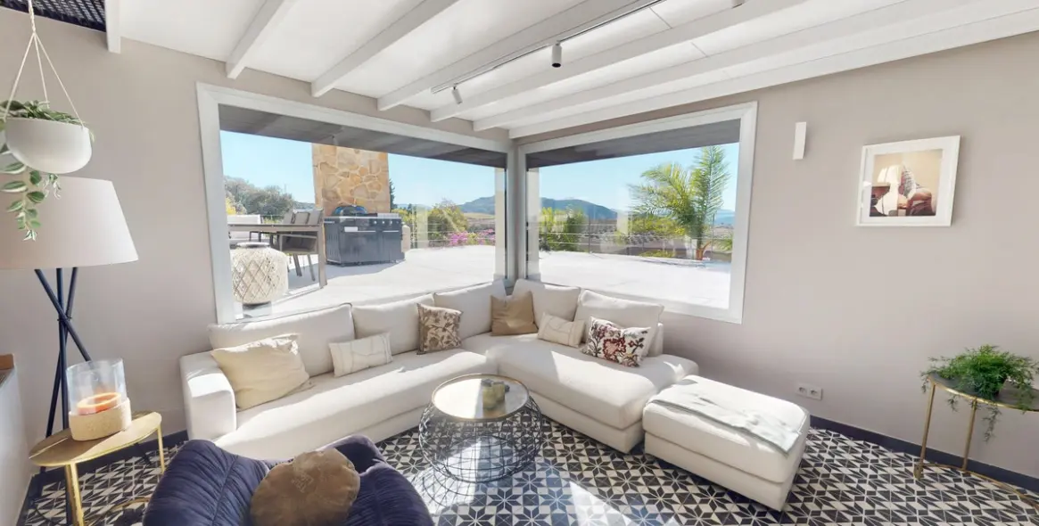 Sale of detached villa in Alora 27