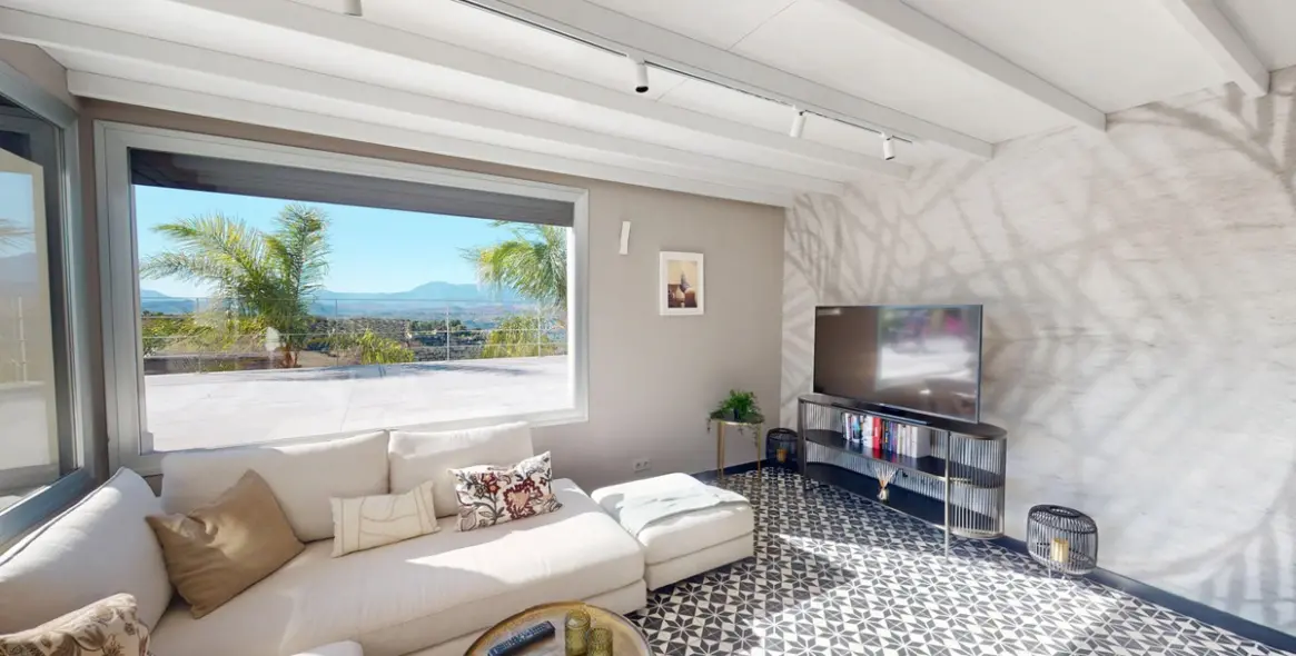 Sale of detached villa in Alora 29