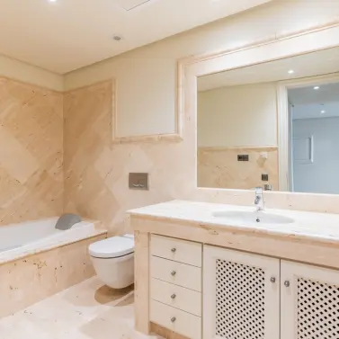 Venta de apartamento en planta baja en Estepona