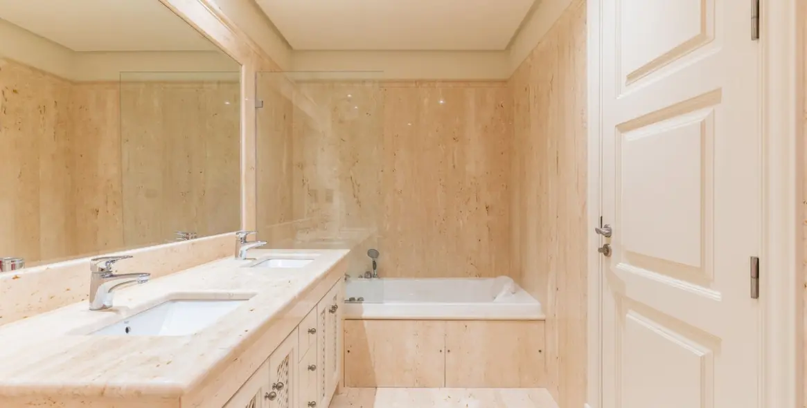 Продажа апартаментов на первом этаже в Estepona 8