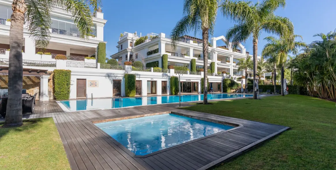 Venta de apartamento en planta baja en Estepona 21