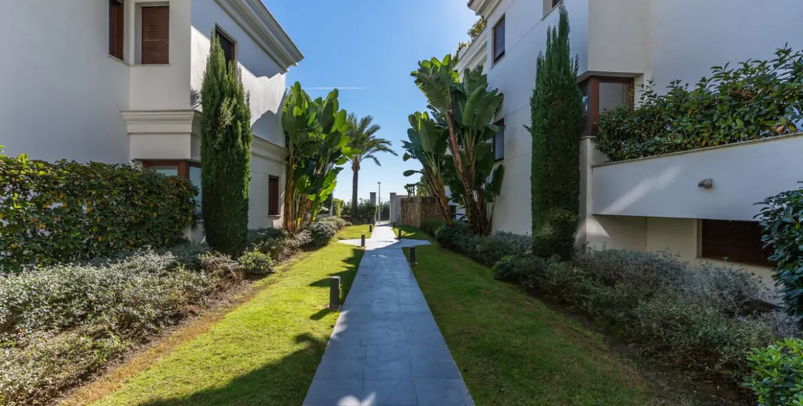 Venta de apartamento en planta baja en Estepona 22