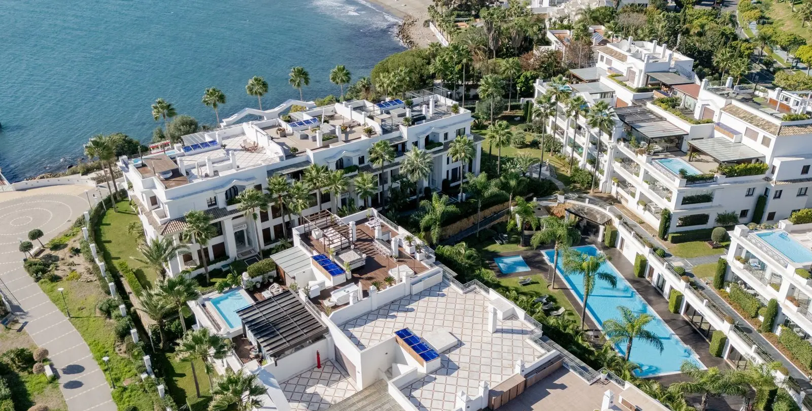 Sale of ground floor apartment in Estepona 26
