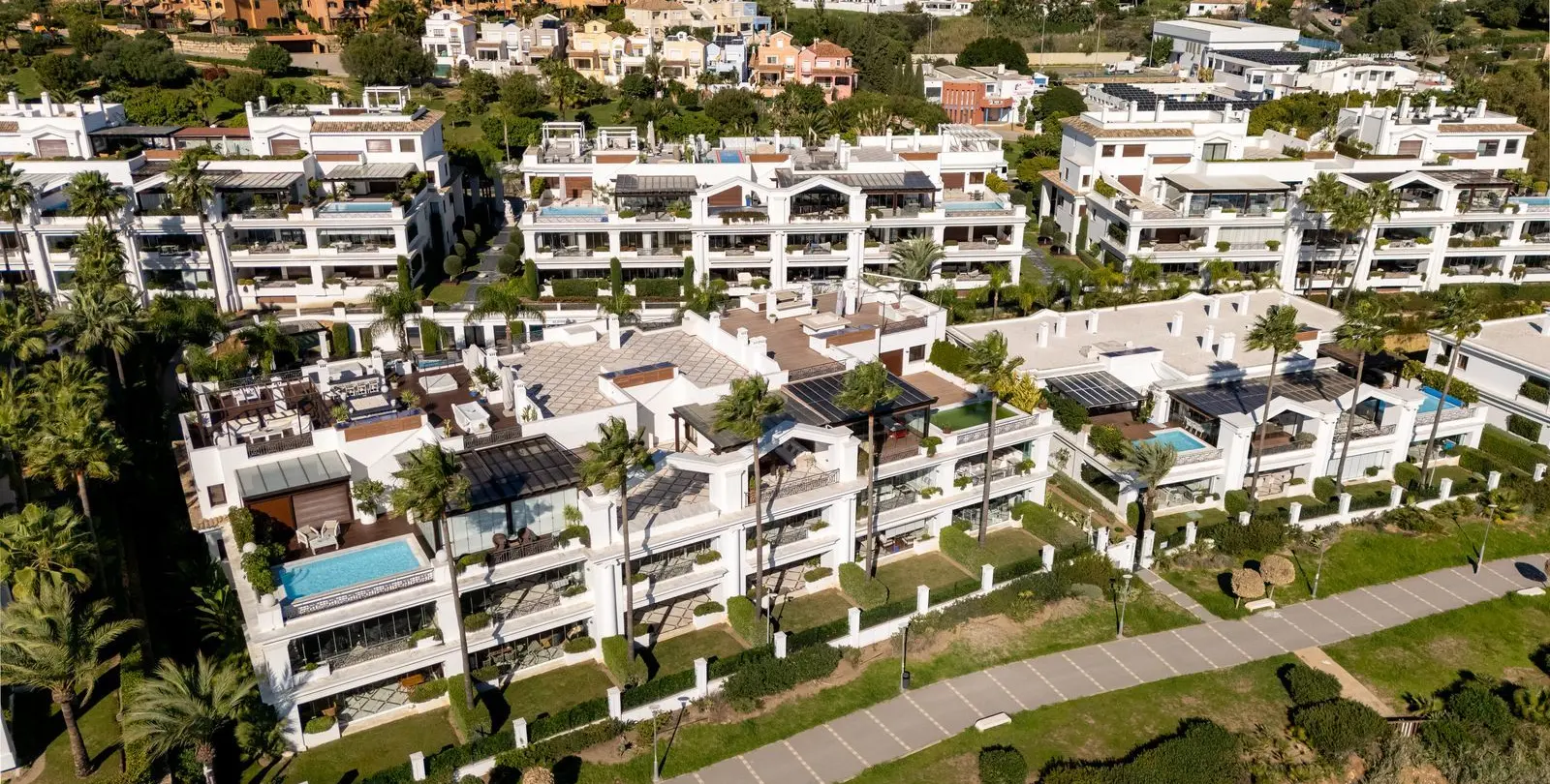 Sale of ground floor apartment in Estepona 27