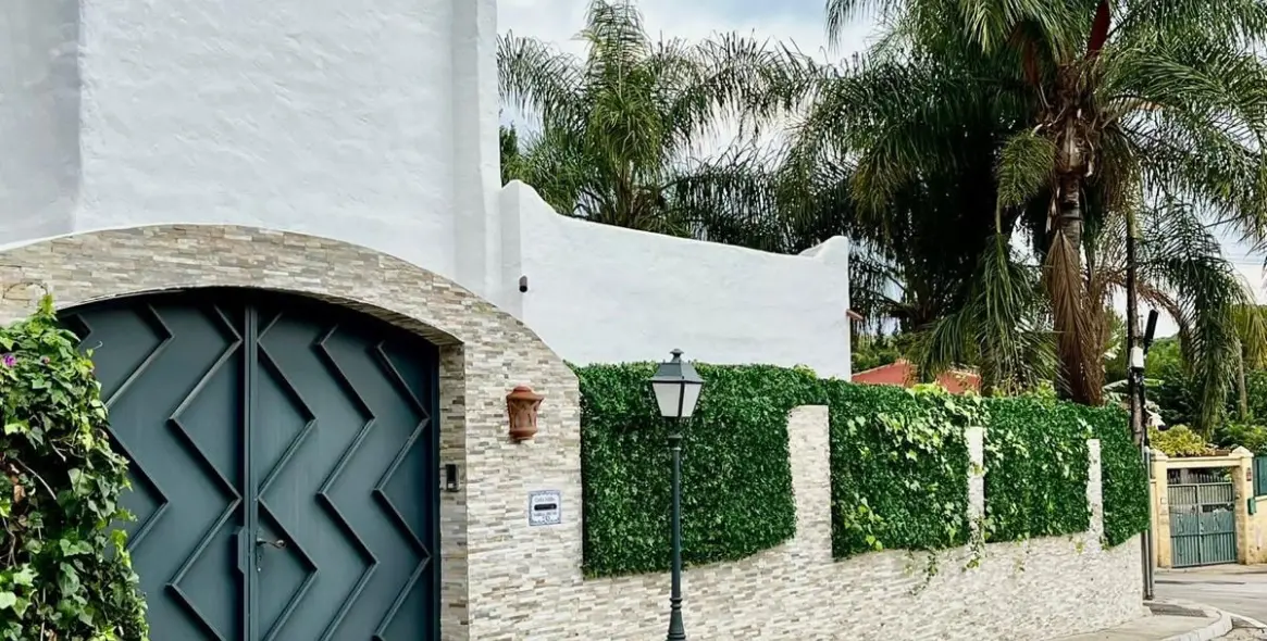 Venta de villa independiente en Nagüeles 18