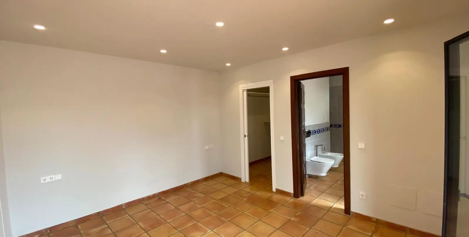 Venta de villa independiente en Nagüeles 11
