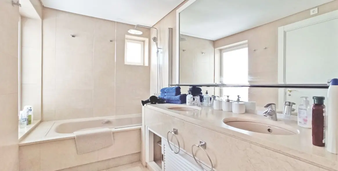 Long-term rent of penthouse in Marbella 34
