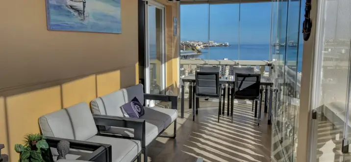 Продажа апартаментов на среднем этаже в Carvajal 3