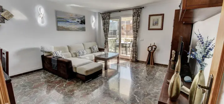 Продажа апартаментов на среднем этаже в Carvajal 4